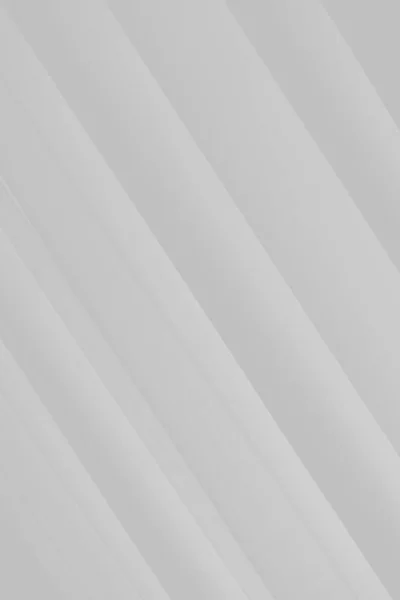 Soyut arka plan izole edildi. Soyut beyaz dalgalar. Perdeden el salla. Beyaz dalga arkaplanı.