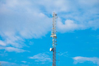 antenler ile telekomünikasyon Kulesi