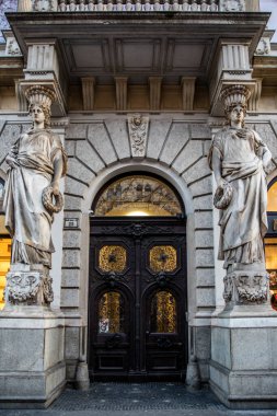 Budapeşte 'den eski bina girişi