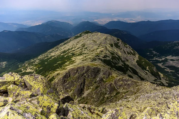 Vista Panorâmica Retezat Peak Mountain Roménia — Fotografia de Stock