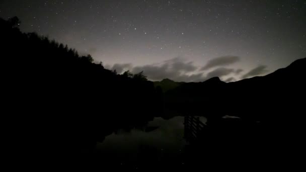 Una Noche Oscura Blea Tarn Con Arado Cielo Nocturno Mientras — Vídeos de Stock