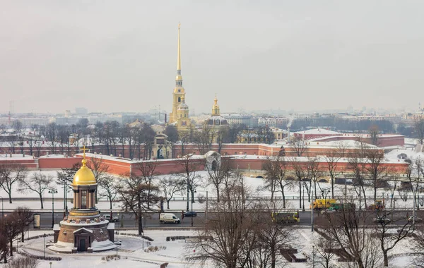 Wintersonnenuntergang Der Newa Menschliche Silhouette Und Spiegelung Sankt Petersburg Russland — Stockfoto