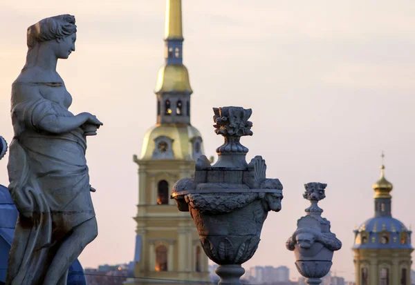 Wintersonnenuntergang Der Newa Menschliche Silhouette Und Spiegelung Sankt Petersburg Russland — Stockfoto