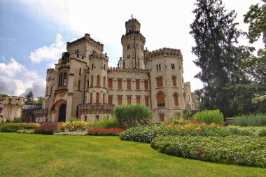 Korunan devlet şatosu Hlubok nad Vltavou