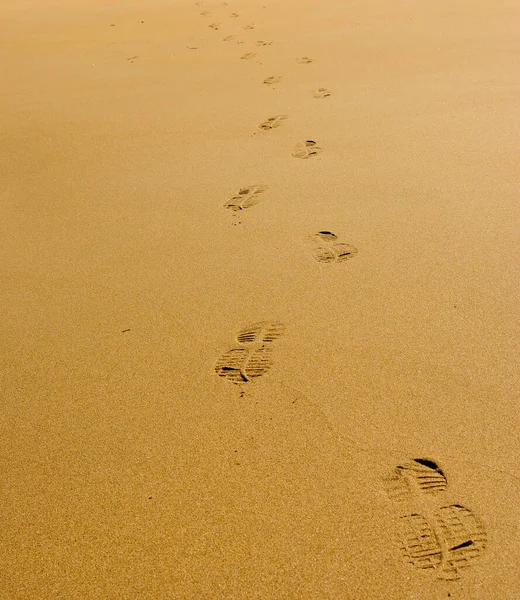 Mänskliga Fotspår Gul Sand Strand — Stockfoto