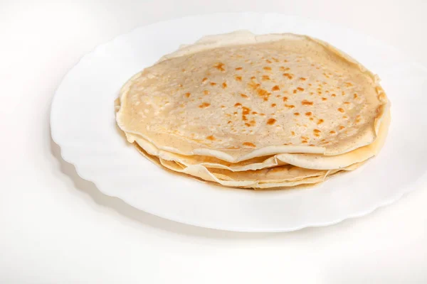 Deliciosos Panqueques Caseros Para Desayuno Sobre Fondo Blanco —  Fotos de Stock