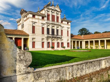 Villa Angarano, Bassano del Grappa 'da (Vicenza ili) bir Venedik villasıdır. İlk olarak Andrea Palladio tarafından 1548 yılında tasarlandı..