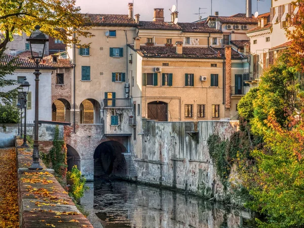 Mantua Lombardia Itália Casas Com Vista Para Pequeno Riacho Chamado — Fotografia de Stock