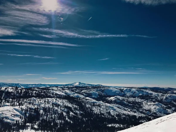 Χιονισμένες Πλαγιές Του Kirkwood Χιονοδρομικό Θέρετρο Ηπα Καλιφόρνια — Φωτογραφία Αρχείου