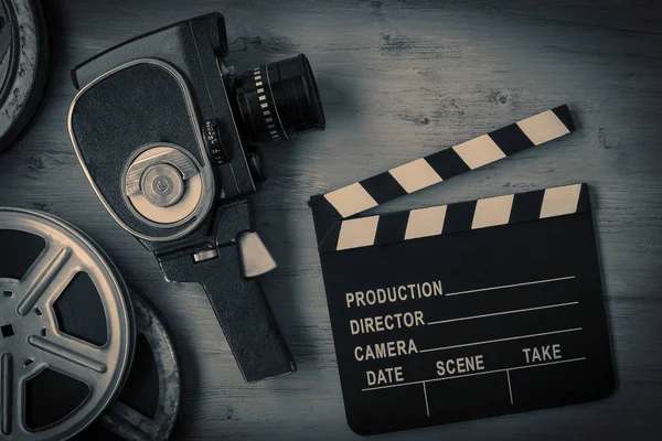 Filmová kamera, filmy & Clapperboard — Stock fotografie