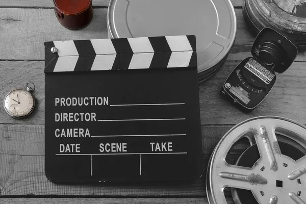 Černobílé Clapperboard Film Role Kapesní Hodinky Expozimetr Snímek Shora Dřevěné — Stock fotografie