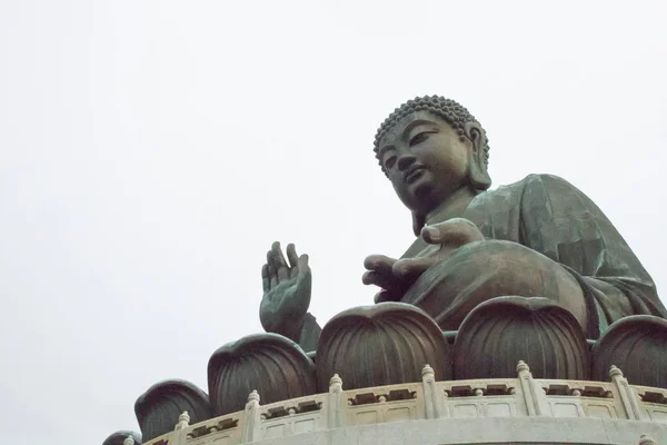 Big Giant Enorme Buddha Hong Kong Con Cubierta Niebla Alrededor —  Fotos de Stock