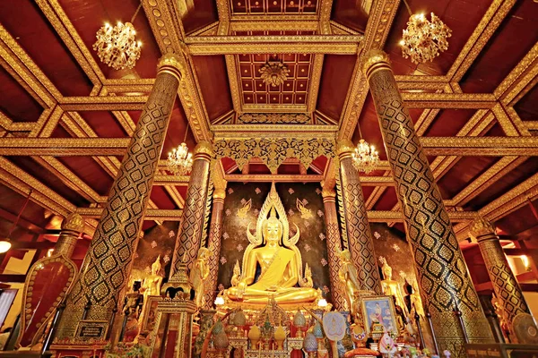 Достопримечательности Phra Buddha Chinnarat Храме Phra Rattana Mahathat Провинция Пхитсанулок — стоковое фото