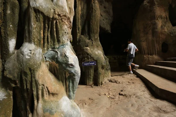 Phetchaburi 'deki Tham Khao Luang Mağarası' nın yaratıcılığının güzelliği. 