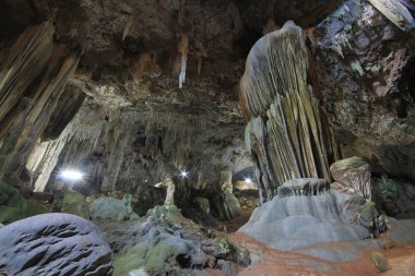 Krabi Tayland Khao Khanap Nam Mağarası güzel doğası 
