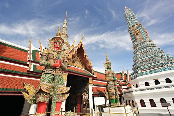 Wat Phra Kaew Lugar Mais Popular Para Turistas Visitarem Bangkok — Fotografia de Stock