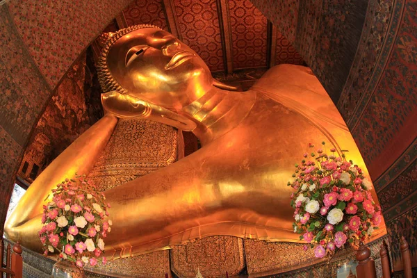Wat Phra Chetuphon Vimolmangklararm Bangkok Tailandia — Foto de Stock