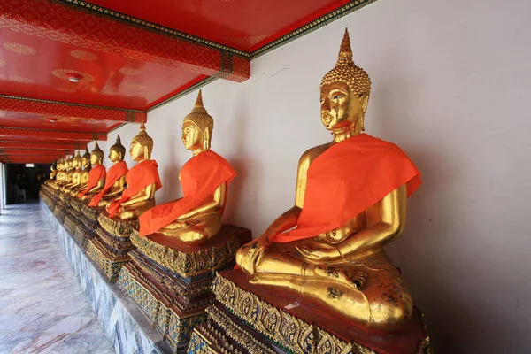 Wat Phra Chetuphon Vimolmangklararm Bangkok Tailandia — Foto de Stock