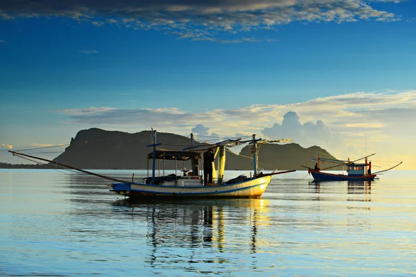 Life Fisherman Sunrise Morning Prachuap Khiri Khan Beach Thailand — Stock Photo, Image