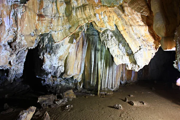Krabi Tayland Khao Khanap Nam Mağarası güzel doğası