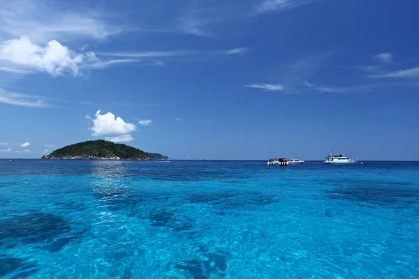 Praia Tropical Ilhas Similares Mar Andamão Tailândia — Fotografia de Stock