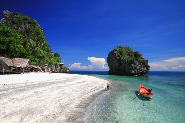 Koh Tao adasındaki tekne, Surat Thani Eyaleti, Tayland 