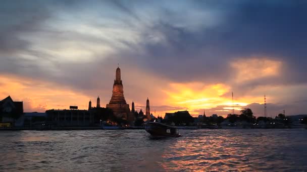 Abenddämmerung Himmel Wat Arun Ratchawararam Ratchawaramahawihan Bangkok Thailand — Stockvideo