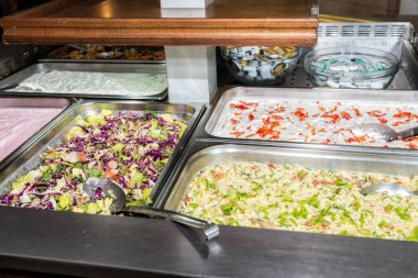 Farklı salata büfesi otel konsepti..