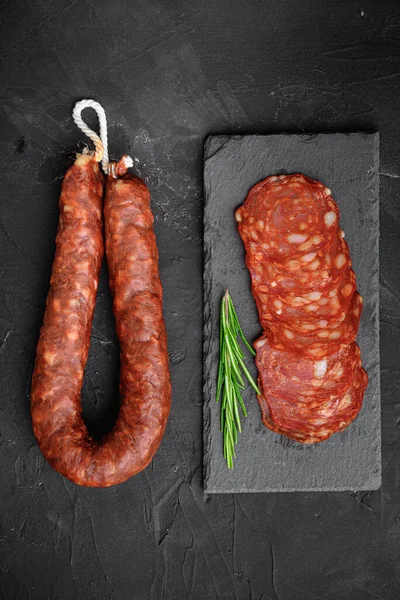 Whole Sliced Chorizo Sausage Black Background Top View — Stock Photo, Image