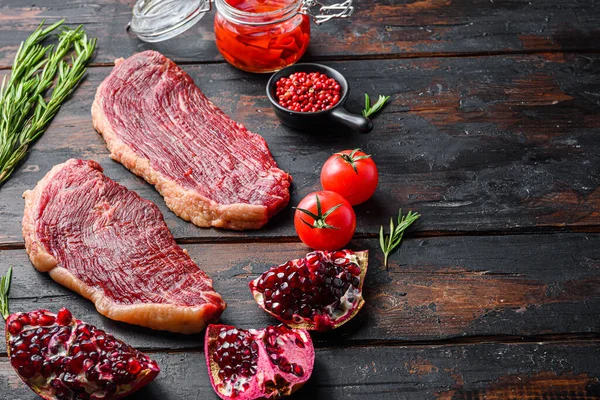 Picanha Filetes Res Orgánicos Crudos Con Condimento Romero Tpmators Aceite —  Fotos de Stock