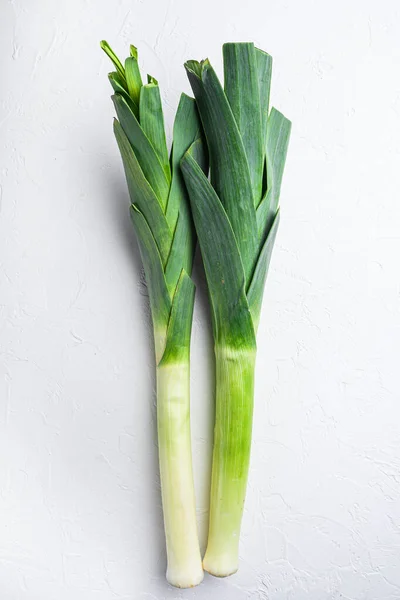 Organic Leek Onion Stalks White Background Top View Space Text — Stock Photo, Image