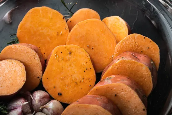 Cajun Sweet Potatoes Baking Herbs Spices Black Background — Stock Photo, Image