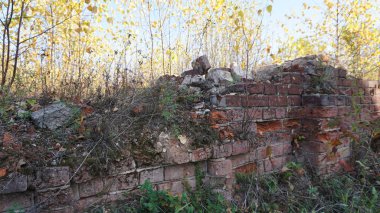 Rus köyündeki eski ortaçağ kalıntıları.