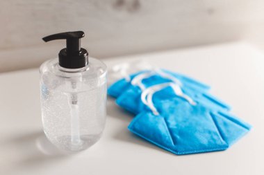 CORONAVIRUS ÖNCE FFP2 MASLARI VE SANITIZER ALKOL GEL