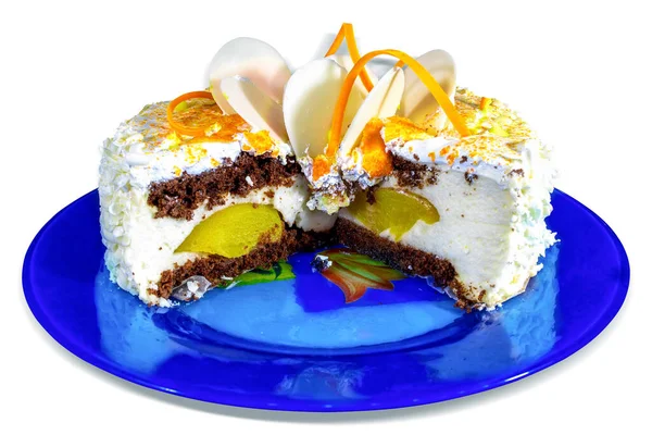 배경에 접시에 오렌지를 과같은 컬리로 케이크 — 스톡 사진