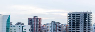 Dhaka şehrinin tepesinden binalar