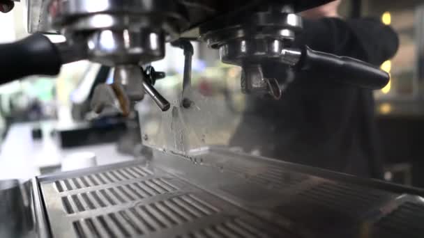 Machine à café dans un bar close up . — Video