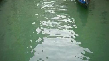 Eski evleri ve tekneler, İtalya ile Venedik kanal