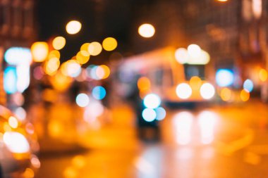 Gece şehir dışına odaklanmıştır