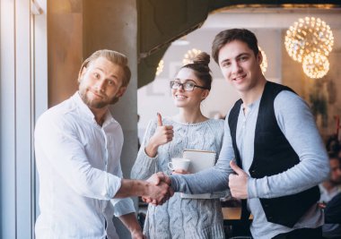 İş tokalaşması ve iş adamı kavramı