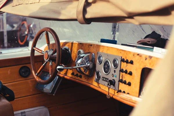 Деталь Vintage Wood Speed Boat — стокове фото