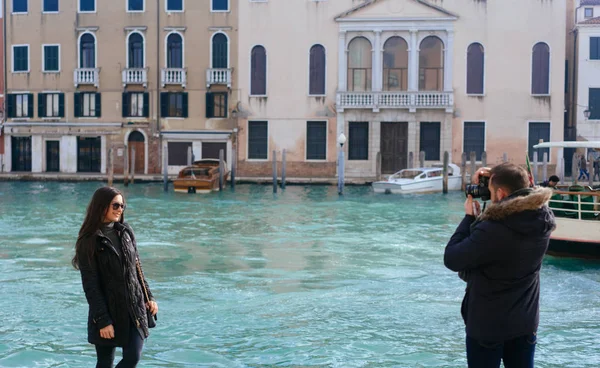 Beau couple à Venise, Italie — Photo