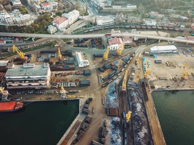 Seaport kuş-göz görüş yaz.