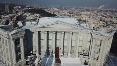 Ulusal Müzesi geçmiş Ukrayna Hava dron görüntüleri