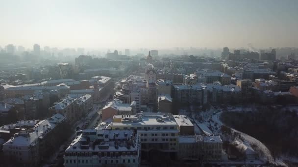 Antenn drönare footage. Panorama över podil i kiev på vintern — Stockvideo