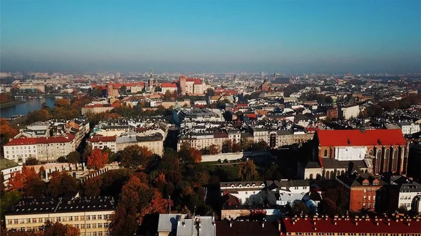 Flygfoto över Krakow, Wawel, det kungliga slottet, Polen, — Stockfoto
