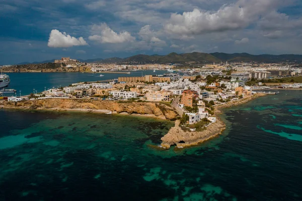 Vista aérea del puerto de la ciudad . — Foto de Stock