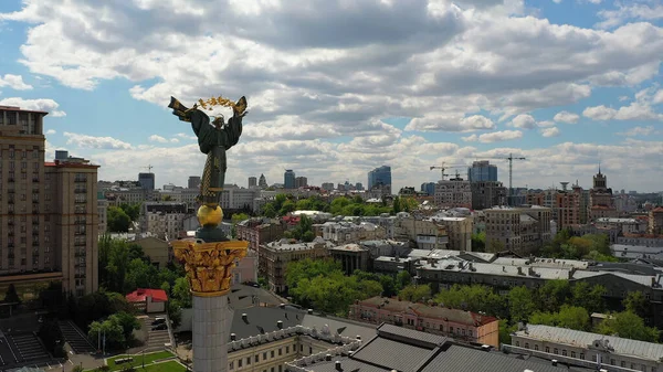 30.05.2020 Kiev Ucrânia. Fotografia aérea de Maidan Nezalezhnosti. — Fotografia de Stock