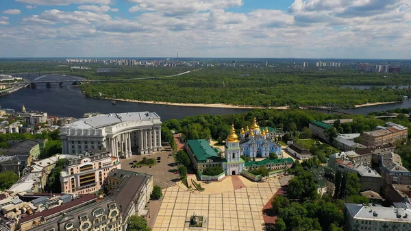 Vista aérea da Praça Sofia e da Praça Mykhailivska — Fotografia de Stock