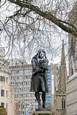 Beyaz boya, 29 Mart 2017 'de Bristol, İngiltere' de köle tüccarı Edward Colston 'ın heykelinin yüzünü gösteriyor. Heykel 2020 yılında protestocular tarafından yıkıldı.